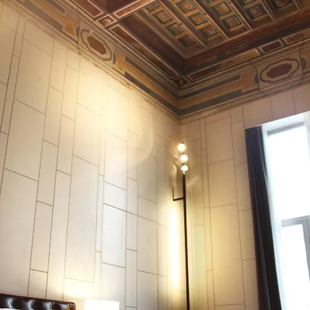 ゲストハウス Piazza Del Gesu' Luxury 2*
