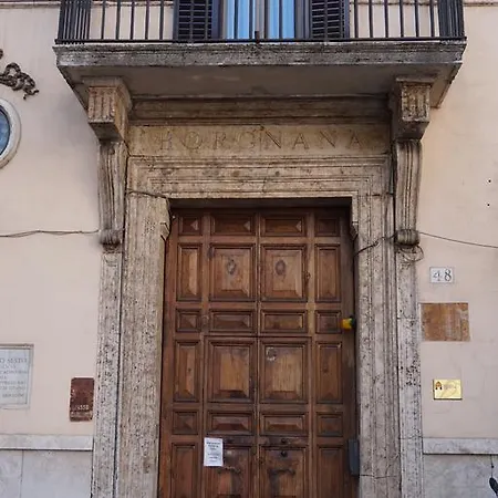Piazza Del Gesu' Luxury 2* ローマ