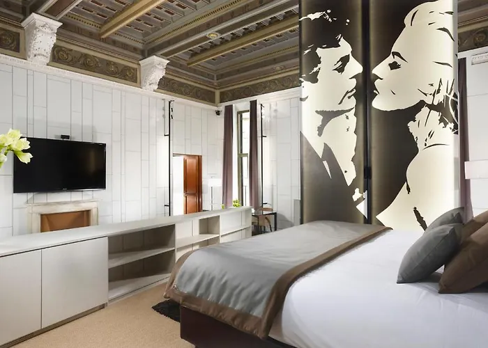 Piazza Del Gesu' Luxury Rome