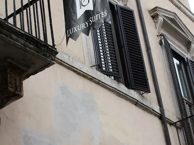 Gasthuis Piazza Del Gesu' Luxury