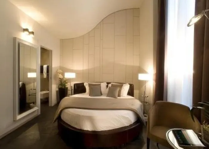 Piazza Del Gesu' Luxury