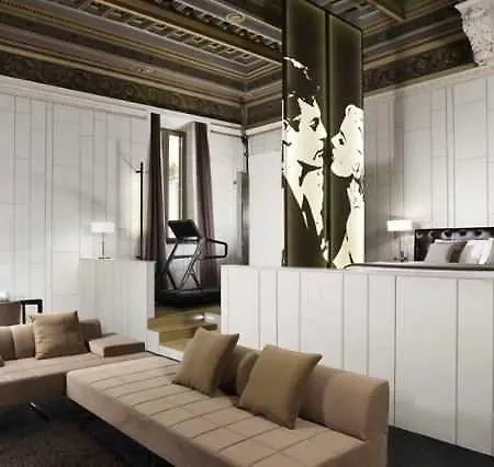 Affittacamere Piazza Del Gesu' Luxury 2*