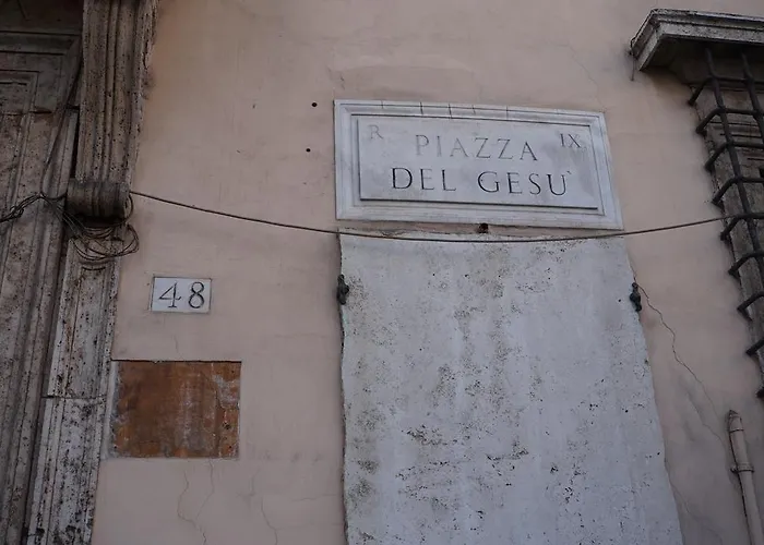 Piazza Del Gesu' Luxury